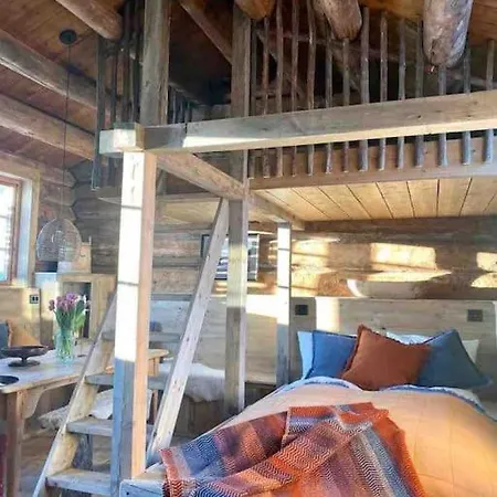 Casa de Férias Sauefjoset - Idyllisk Gardstun Fra 1800-tallet Skjåk